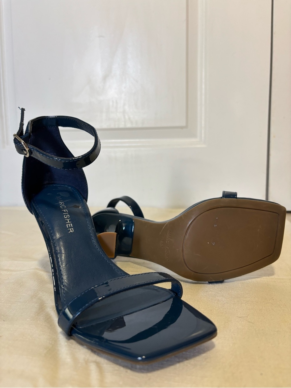 Marc Fisher Navy Patent Ankle Strap Heels Square Toe Flared Heel Size 6 - Picture 4 of 9